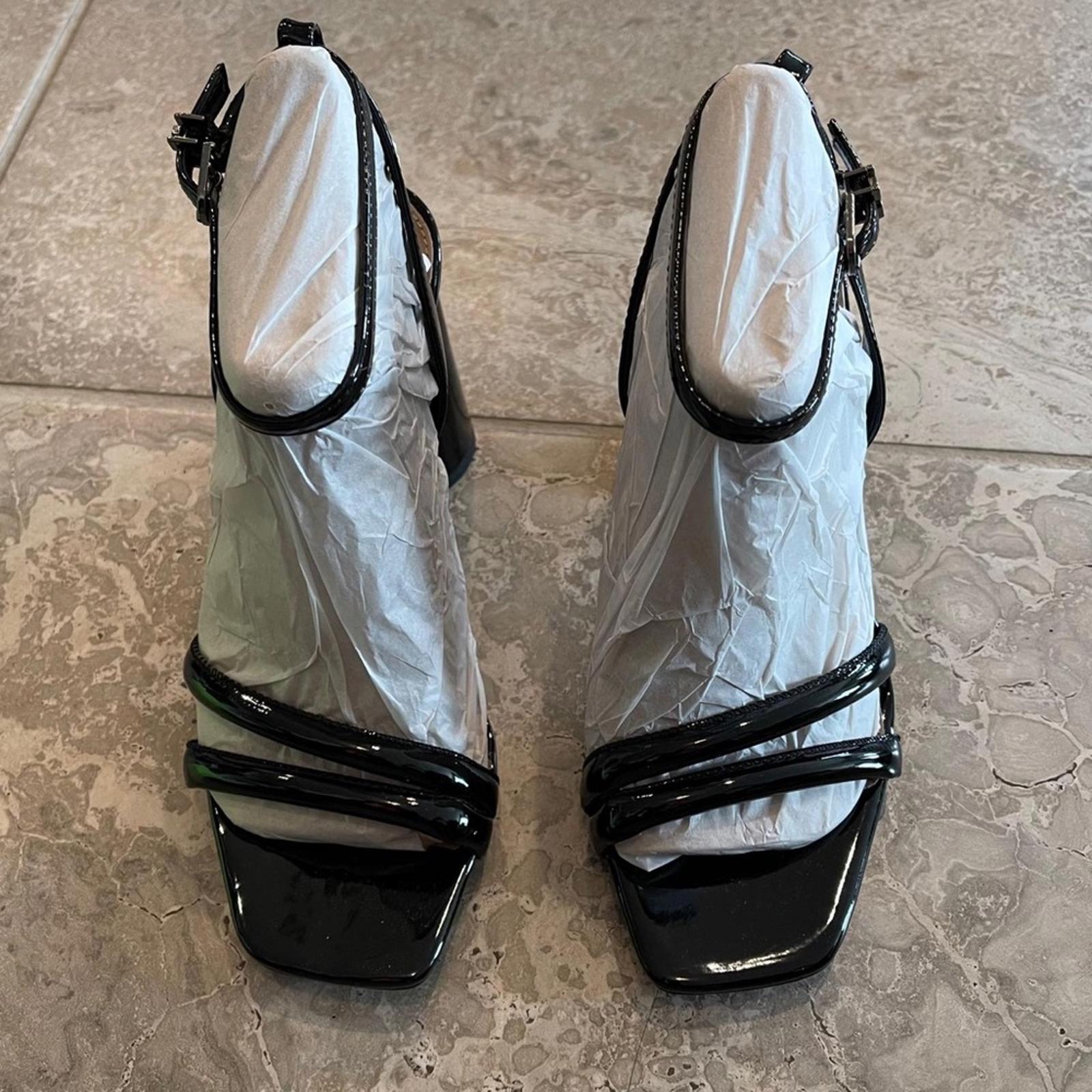 Sam Edelman Kia Block Heel Sandal Black Patent New in Box, Retail $140