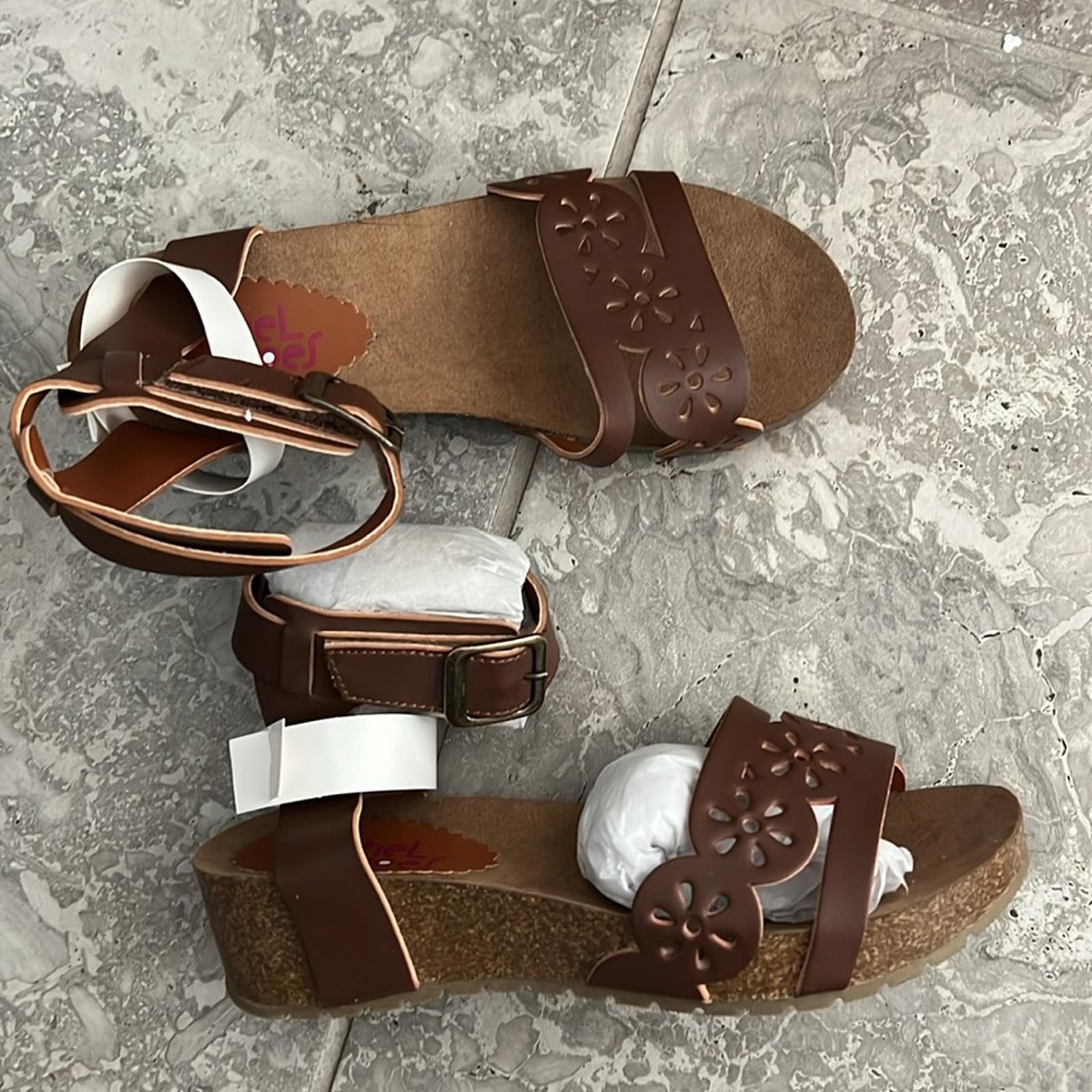 NEW Rachel Shoes Makenna Wedge Sandals, Brown Size 3M New w/o Box