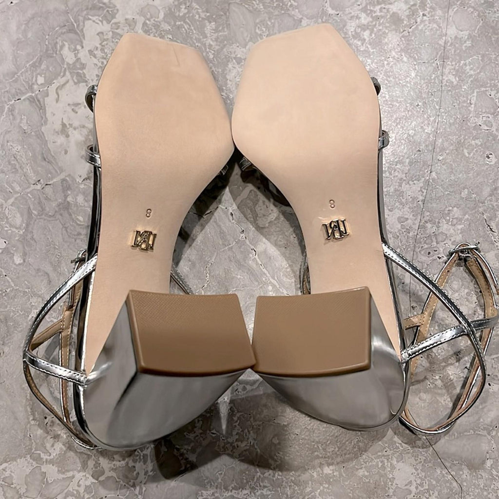 Badgley Mischka Ivanka Ankle Strap Block Heel Sandals, Silver Size 8 New in Box