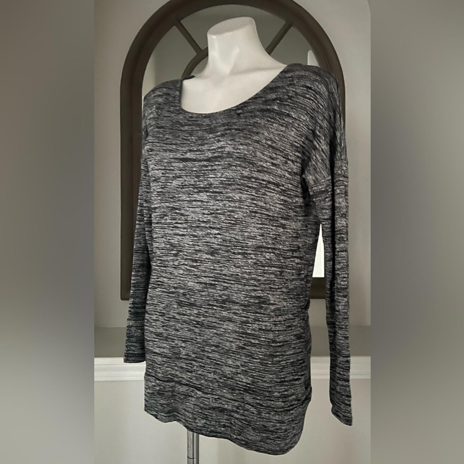 Athleta Open Back Cut-Out Posed Layered Pullover, Grey Heather Size S EXCELLENT!