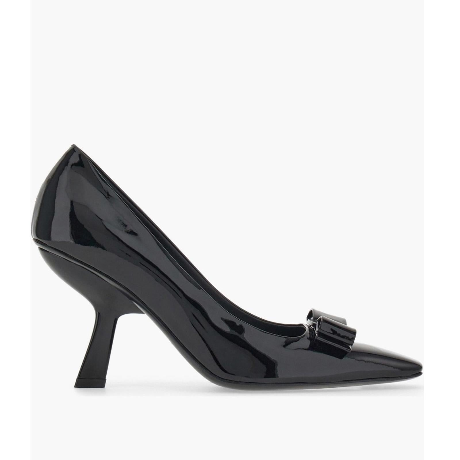 Ferragamo Anz Vara Bow Pump in Black, Size 7 New in Box