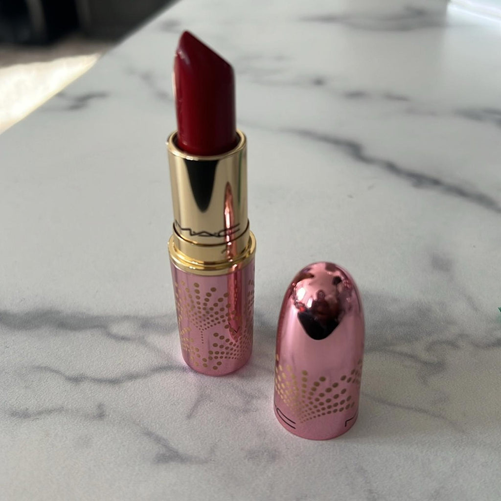 MAC Bubbles & Bows Lustreglass Sheer-Shine Lipstick “PUT A BOW ON IT” NEW no Box
