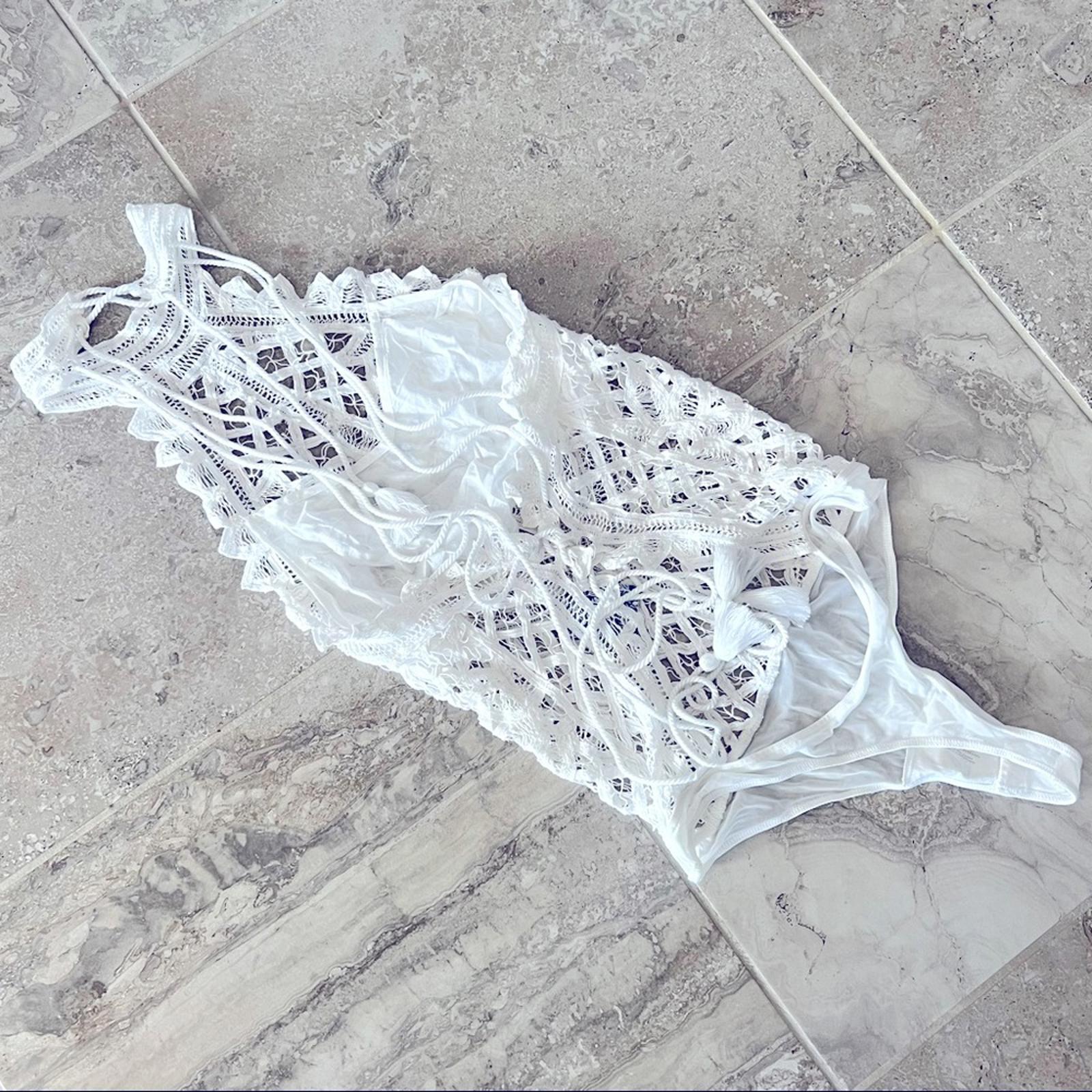 Intimately Free People Be My Battenburg Bodysuit in Optic White Size L New w/Tag