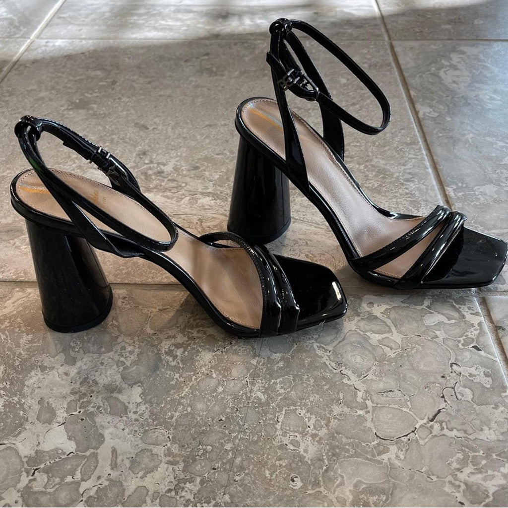 Sam Edelman Kia Block Heel Sandal Black Patent New in Box, Retail $140