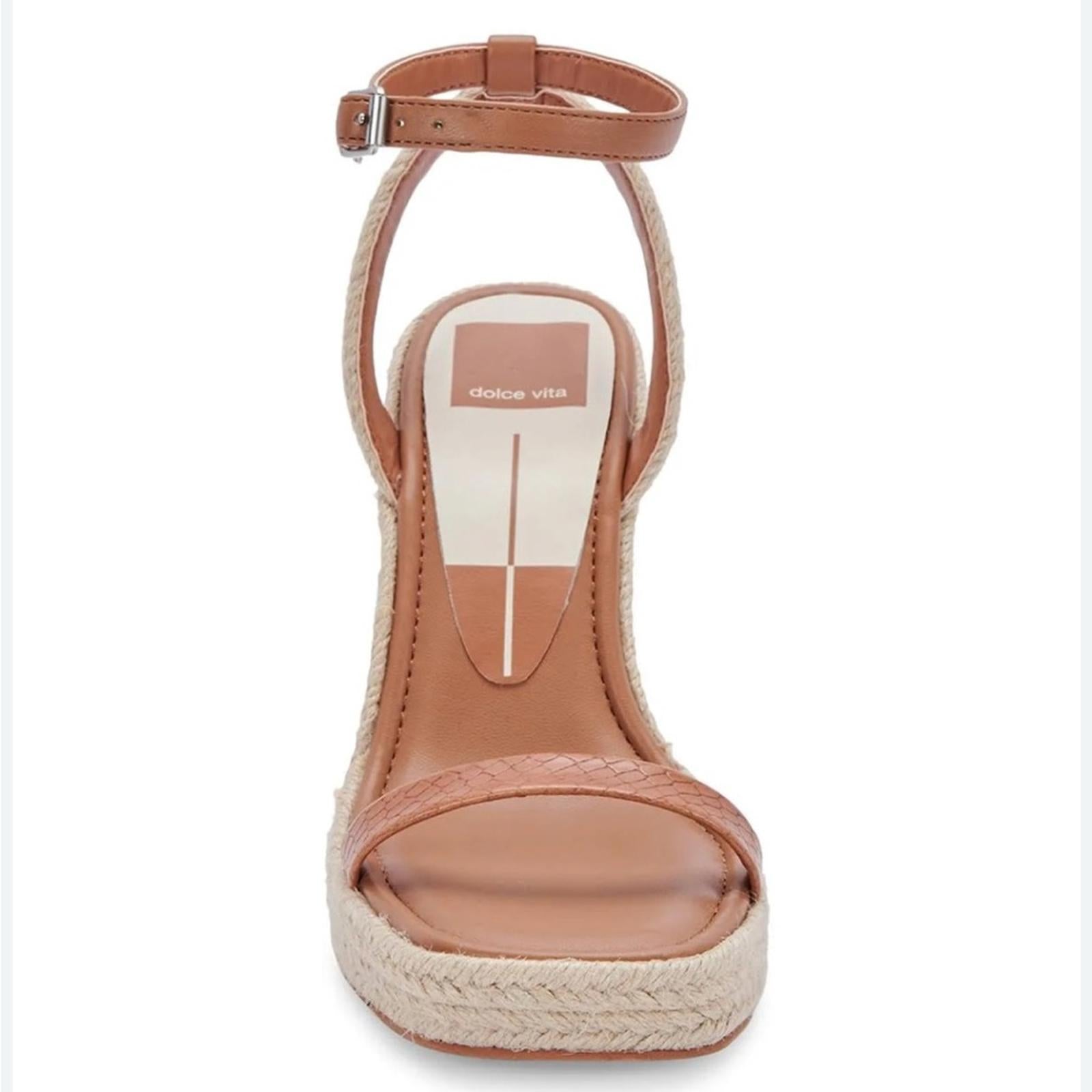 Dolce Vita Aurora Cedar Embossed Stella Platform Wedge Sandals Size 9.5 NWT