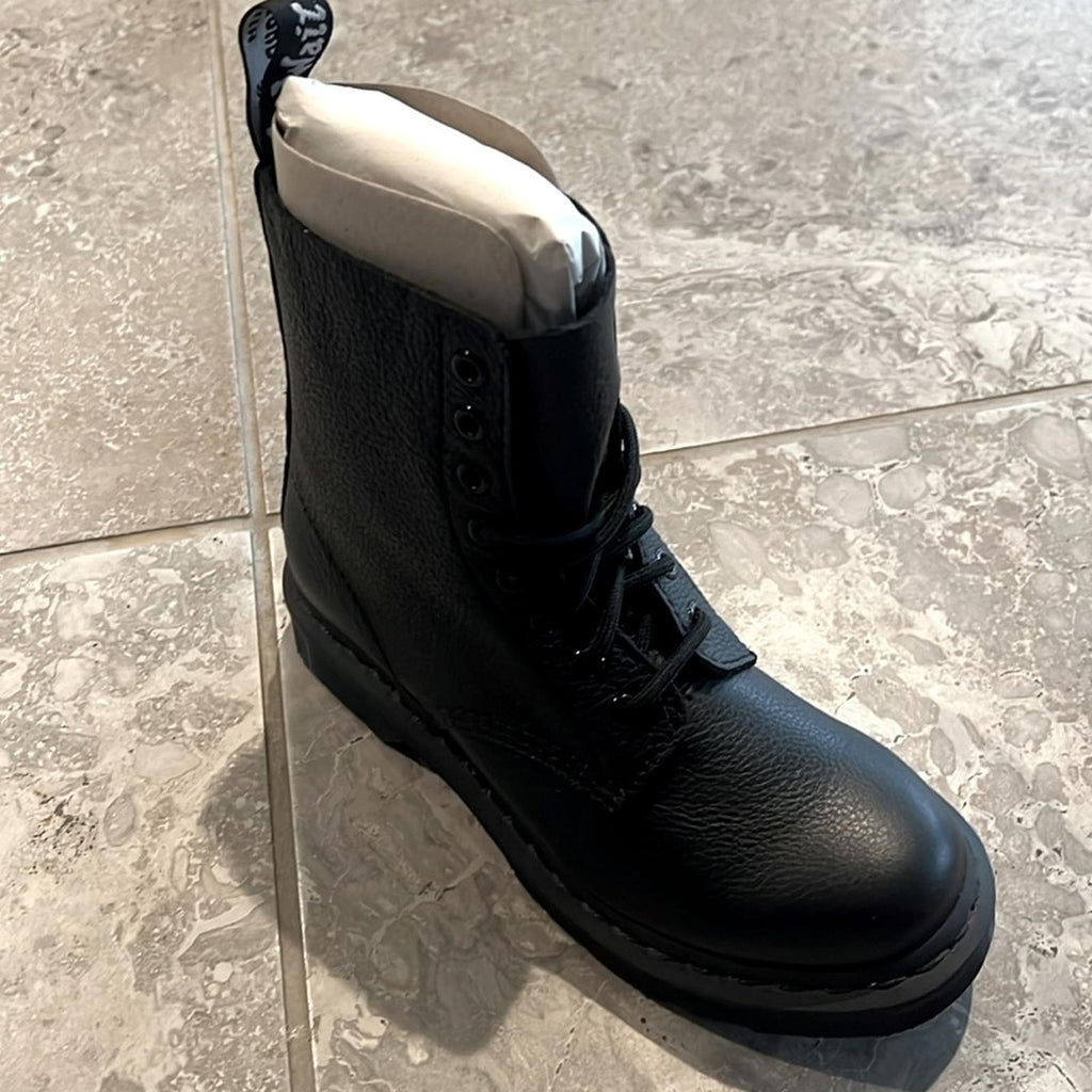 Dr Martens AirWair 1460 Pascal Mono Lace-Up in Black, Size 36 New in Box $170