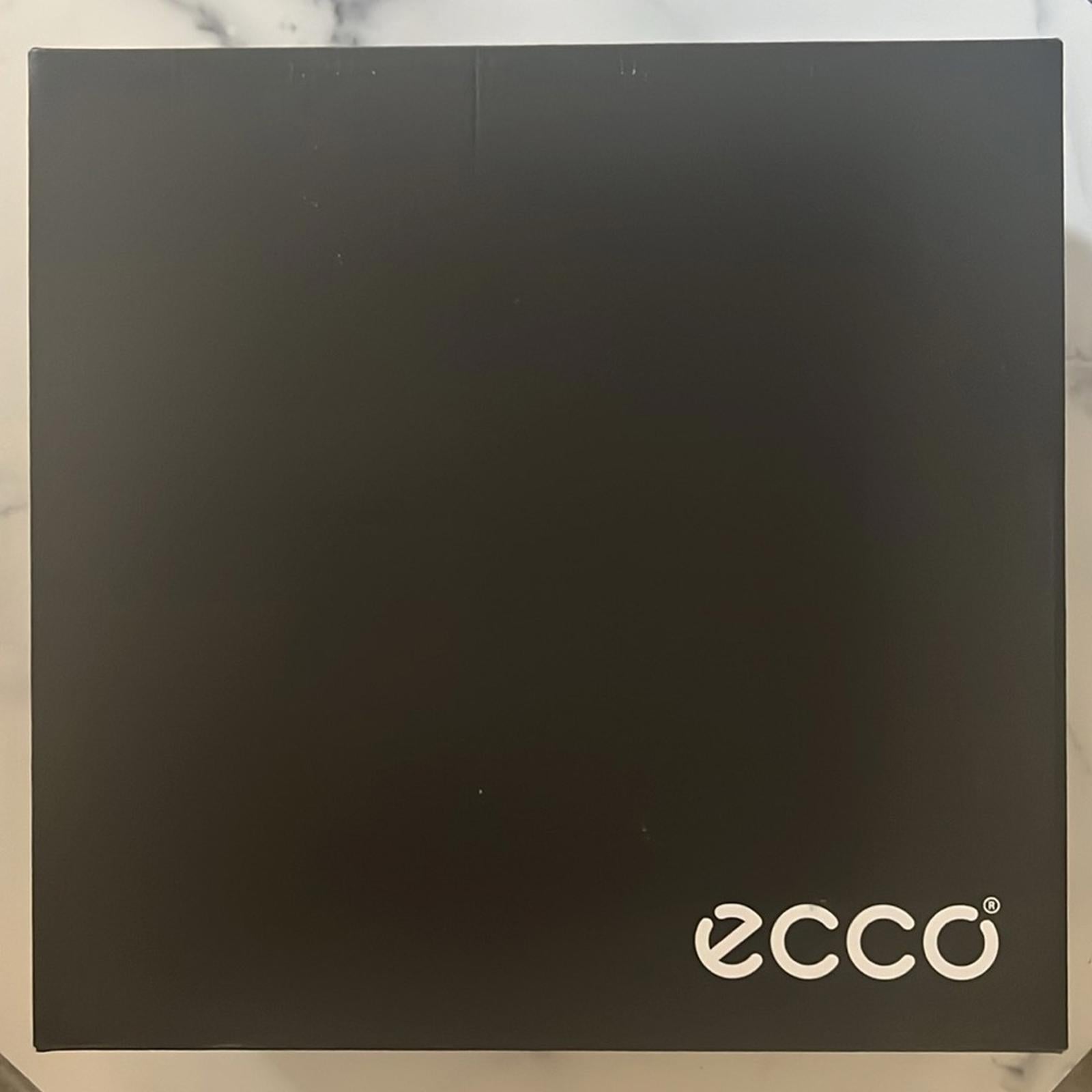 ECCO Tredtray Moto Bootie in Limestone Leather, Size EU 38 NEW in Box