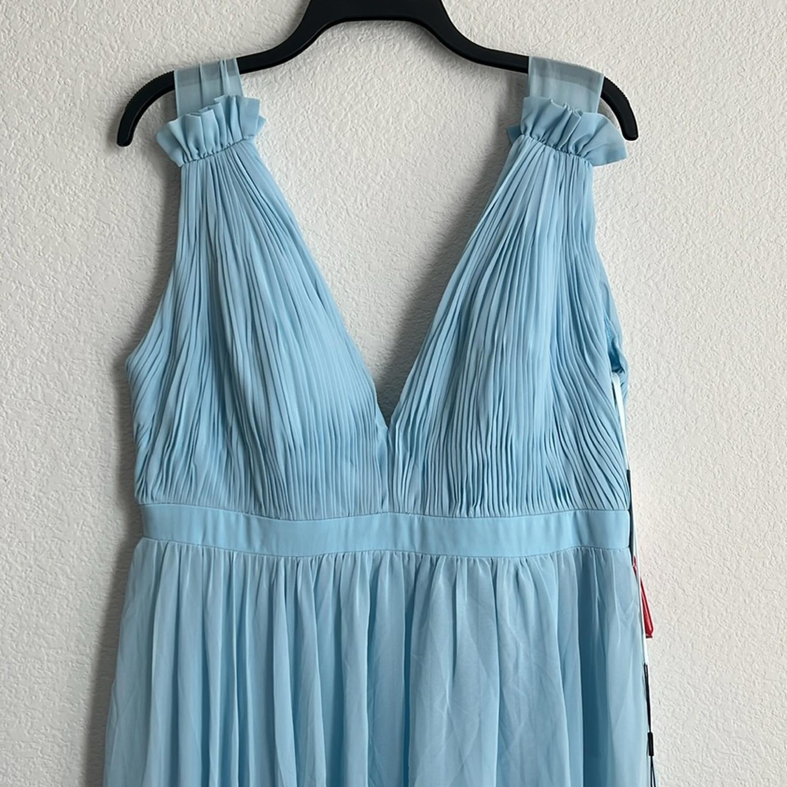 Mac Duggal IEENA Chiffon Plunge Neck Gown in Powder Blue, Size 12 New w/Tag $258