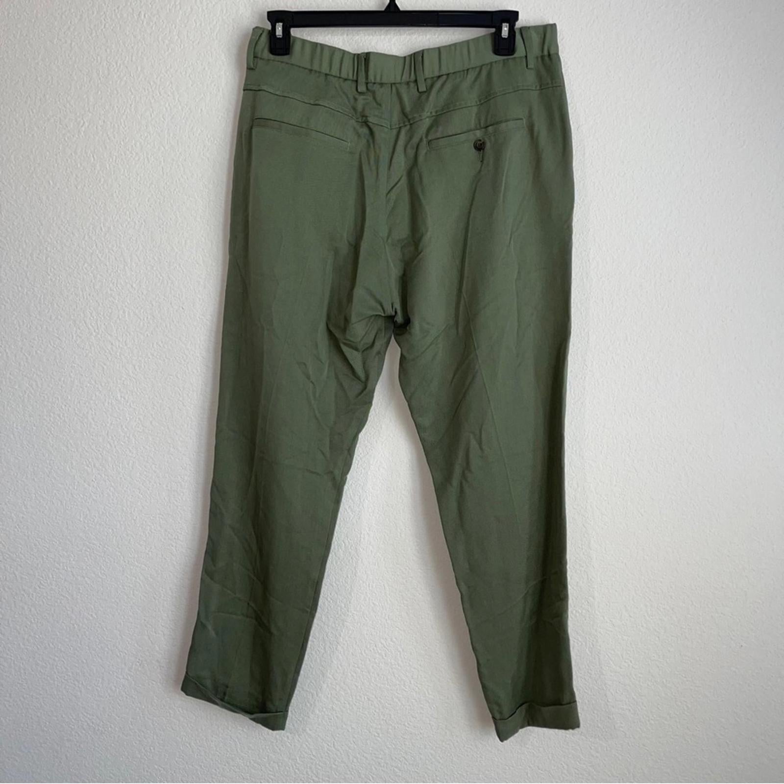 Vince Solid Cuffed Regular Fit Pants in Yucca Pine, Size 34 New w/Tag $275