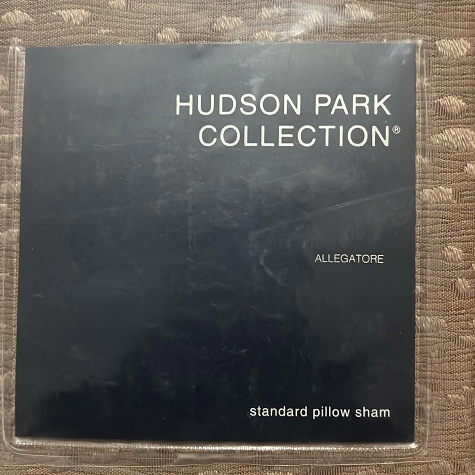 X2 Hudson Park Collection Allegatore Standard Pillow Sham, NWT $270