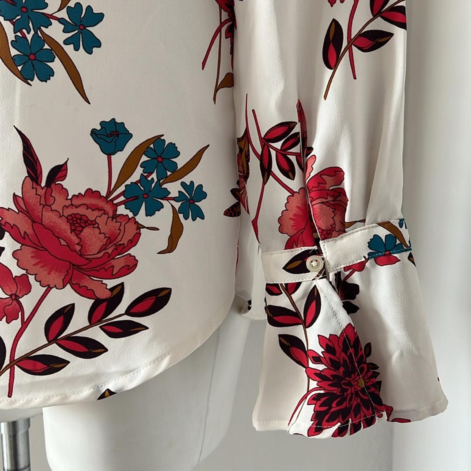 NEW Ann Taylor LOFT White Floral Print Blouse, Keyhole Bell Sleeve Size XS NWOT