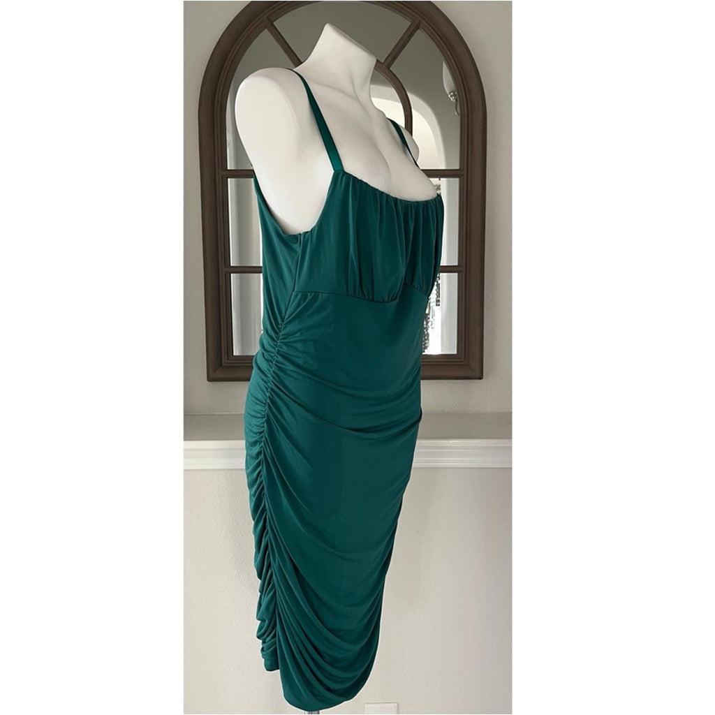 Emerald Sundae Plus Ruched Knee Bodycon Dress in Hunter Green, Size 18 NWT
