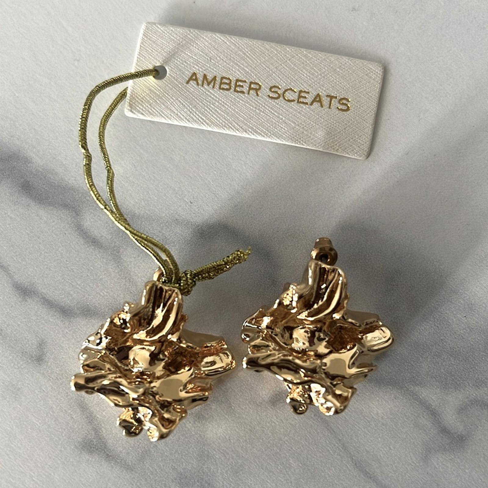 NEW Amber Sceats Reese Earrings 24K Gold Plated w/ Black Pouch Retail $229