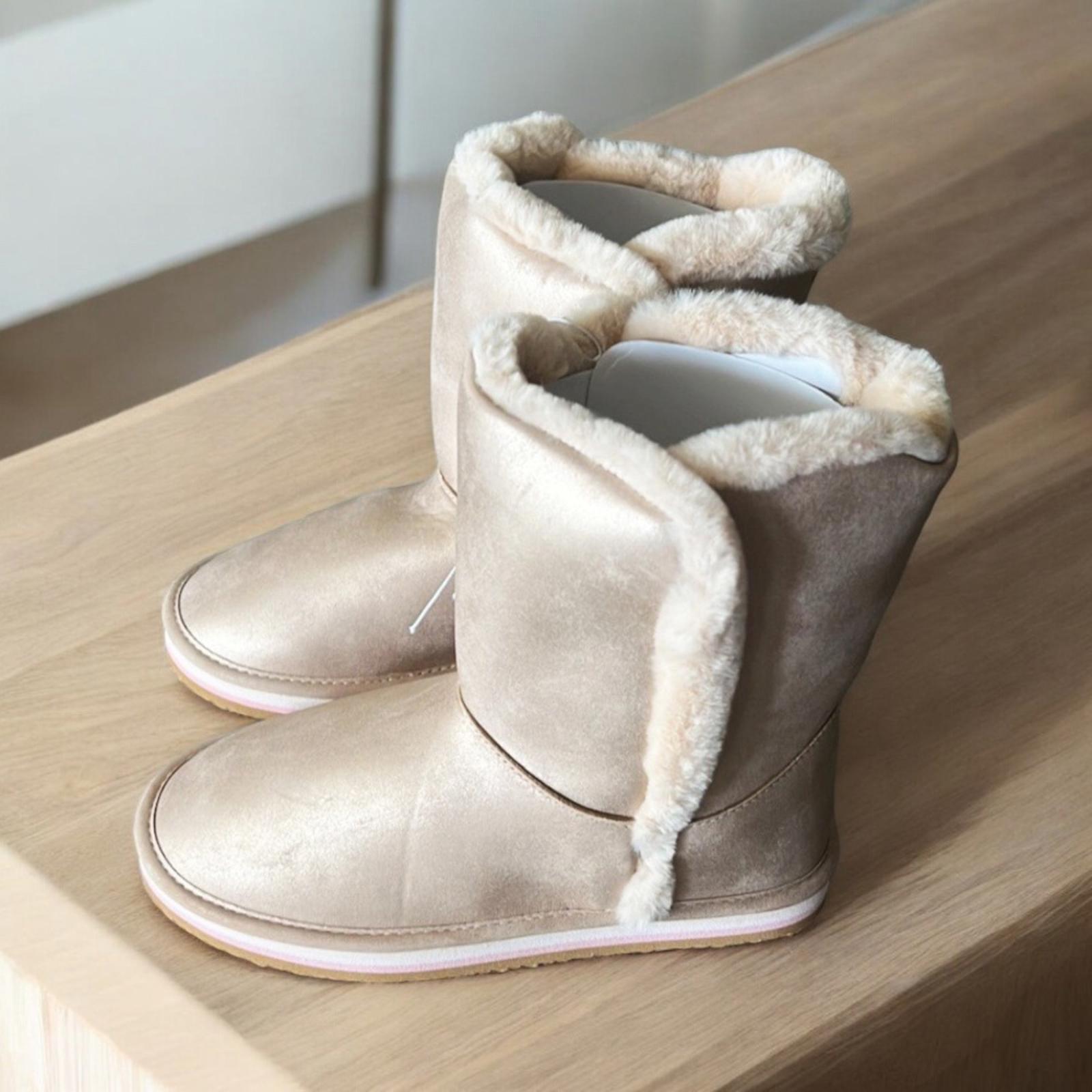 Sugar Big Girls Milhoja Sueded Faux Fur Cozy Boots, Rose Gold Size 4 New in Box