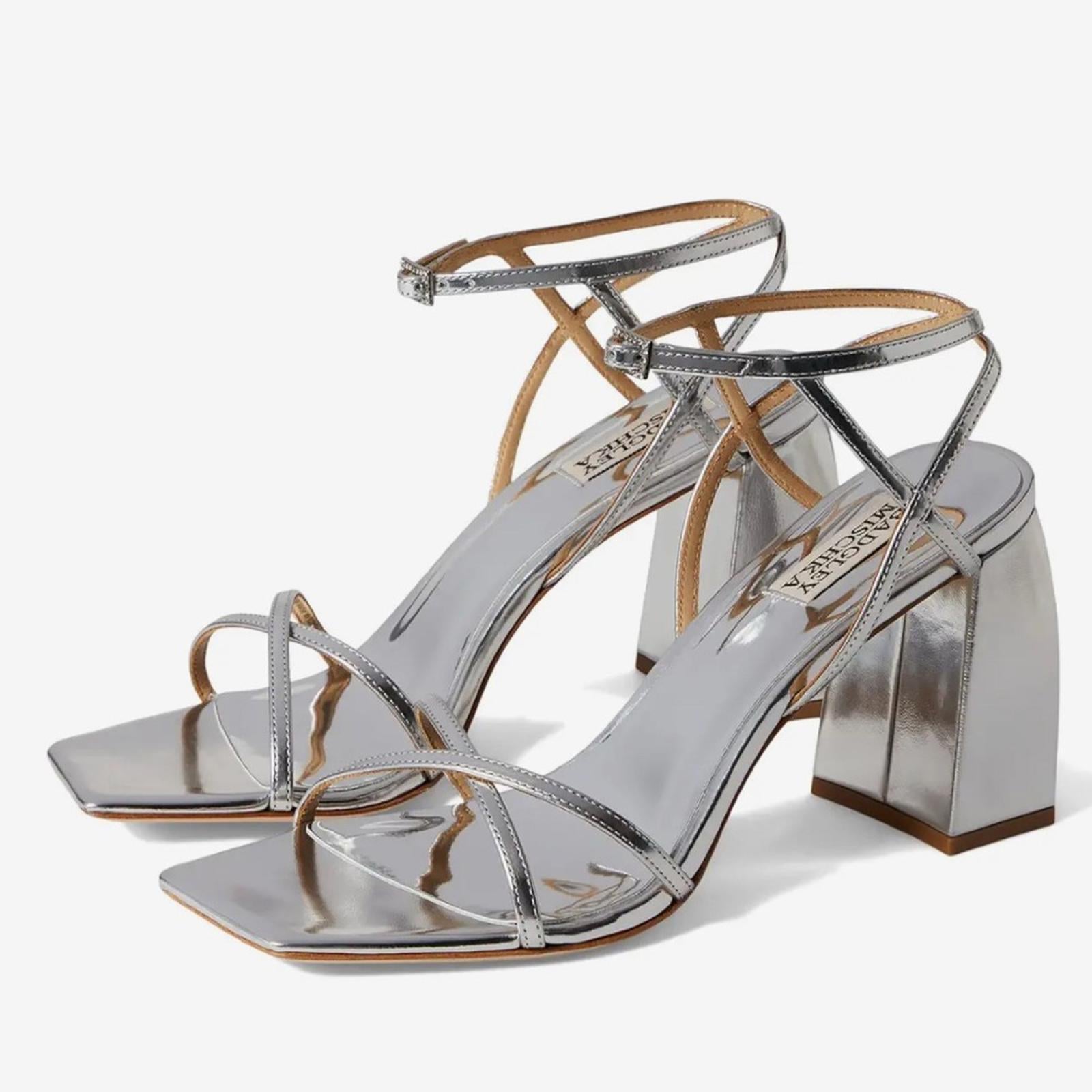 Badgley Mischka Ivanka Ankle Strap Block Heel Sandals, Silver Size 8 New in Box