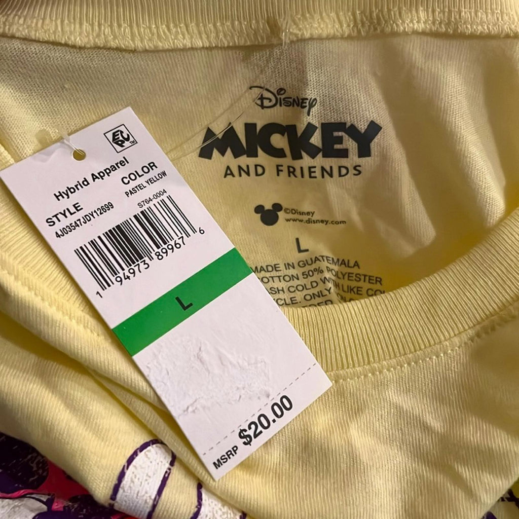 Disney Juniors' Mickey & Friends Graphic Print T-Shirt, Size L