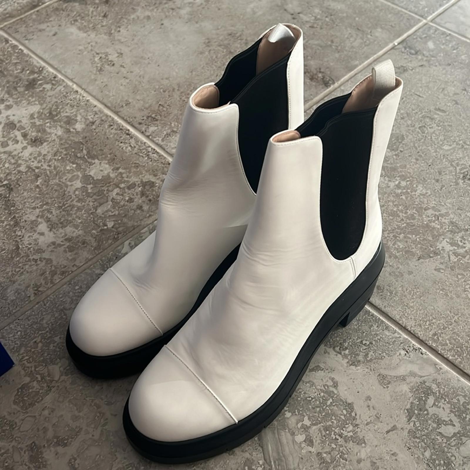 Stuart Weitzman Norah Platform Block Heel Chelsea Boots, White Size 41.5/11 New