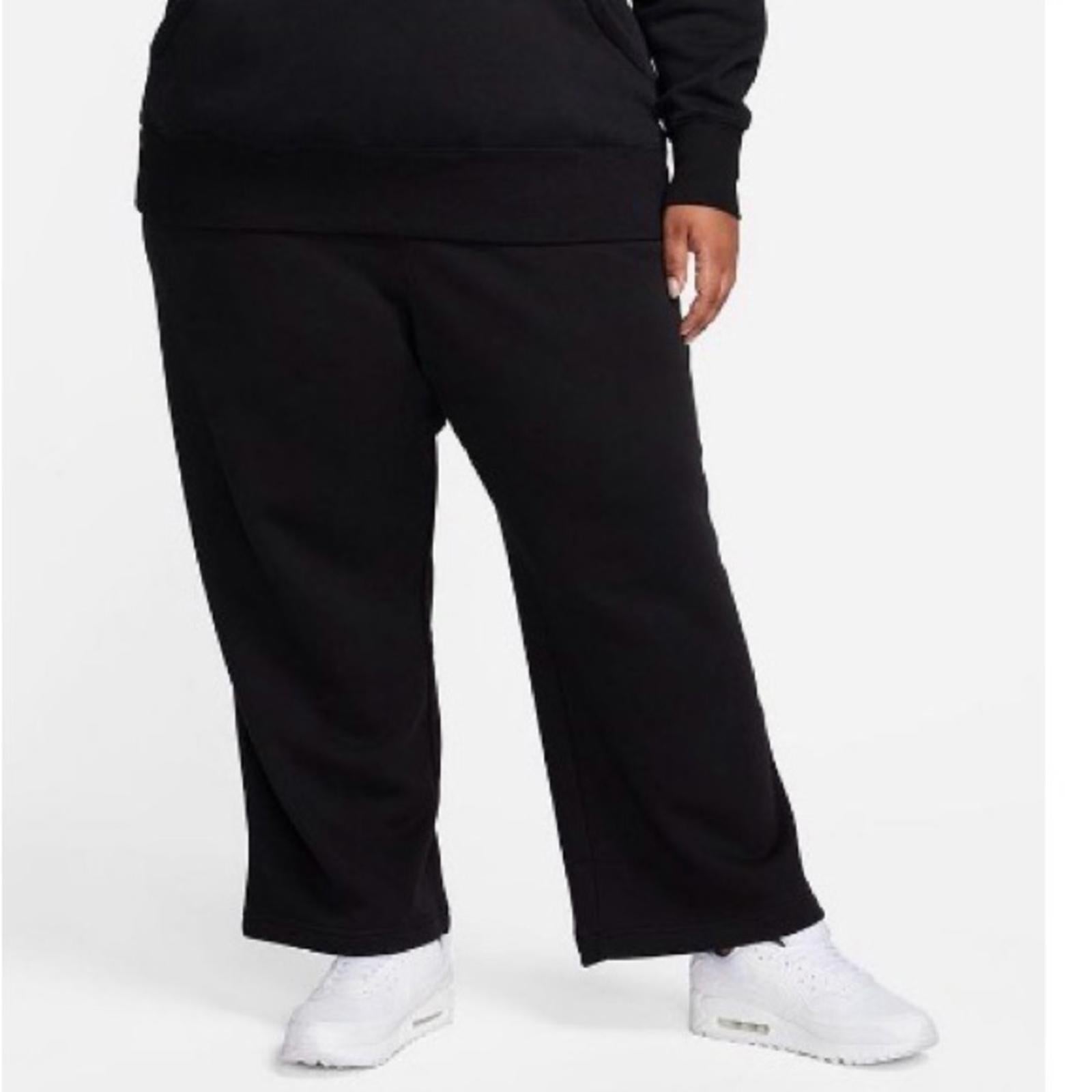 Nike Sportswear Club Fleece Mid-Rise Wide-Leg Sweatpants in Black, Size 1X, NEW