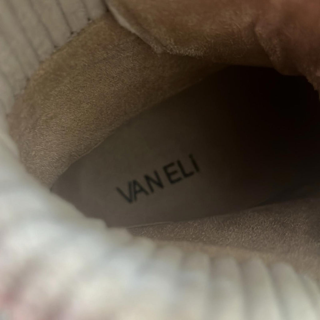 Vaneli Mage Boots in Light Grey Nival Combo, Size 7.5 New w/o Box Retail $250