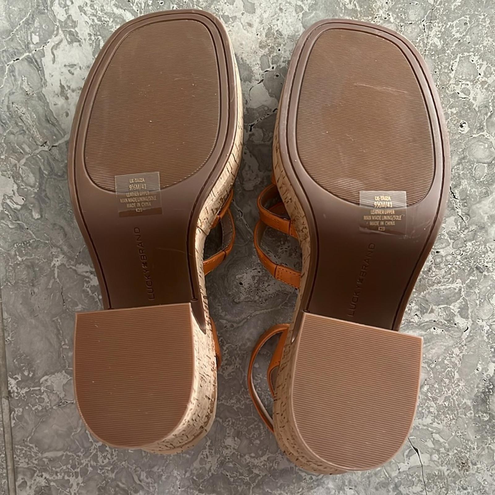 Lucky Brand Taiza Ankle Strap Platform Sandals in Sunflower Tan, Size 9.5 NEW