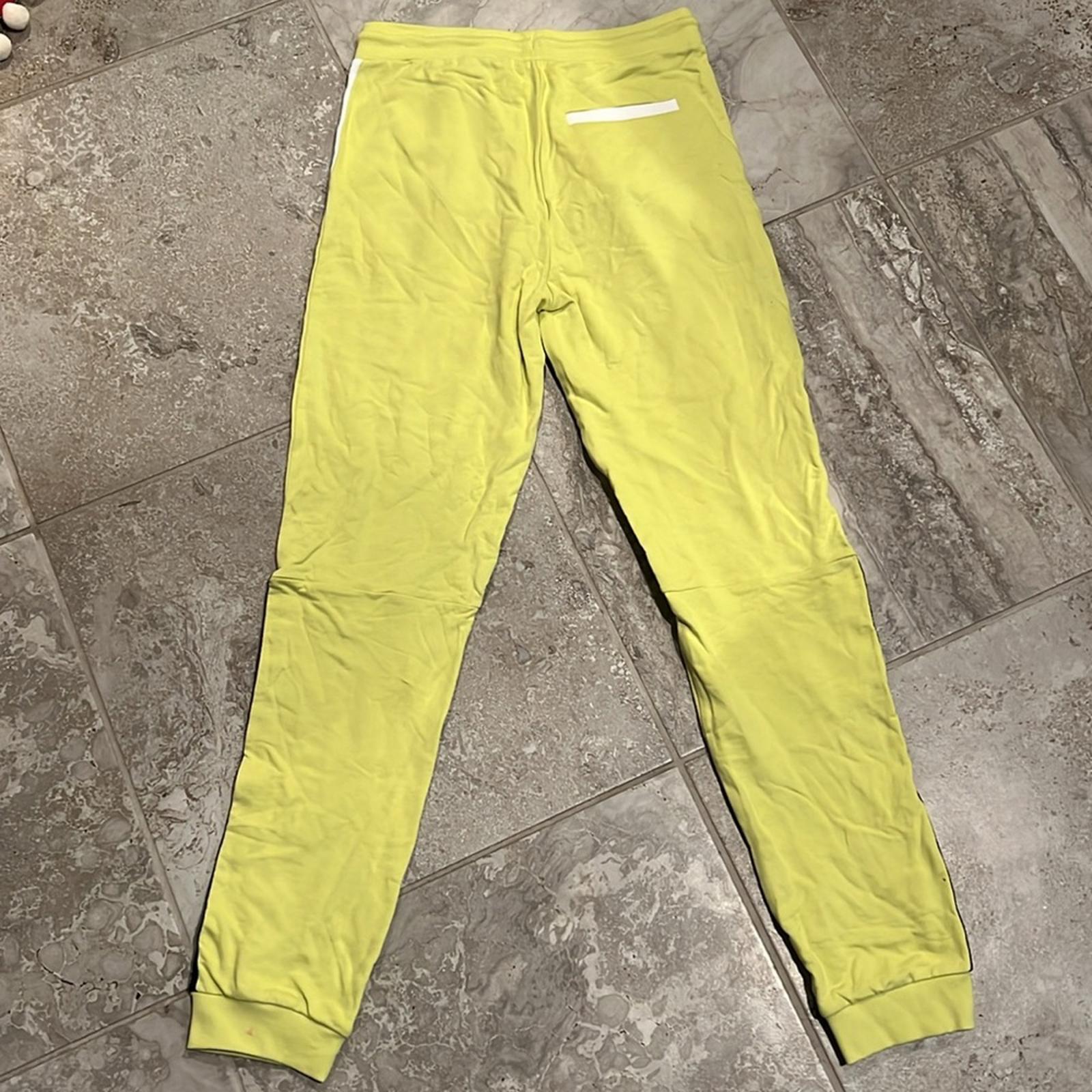 Guess Drawstring Graphic Jogger Pants in Glowy Green, Boys Size 16 NWT
