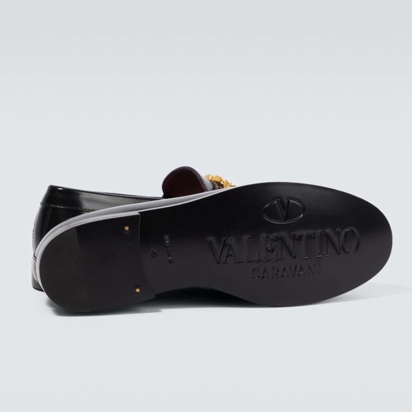 Valentino Garavani VLogo Chain Loafers in Black/Gold Size 42 NEW +DustBag $1,150