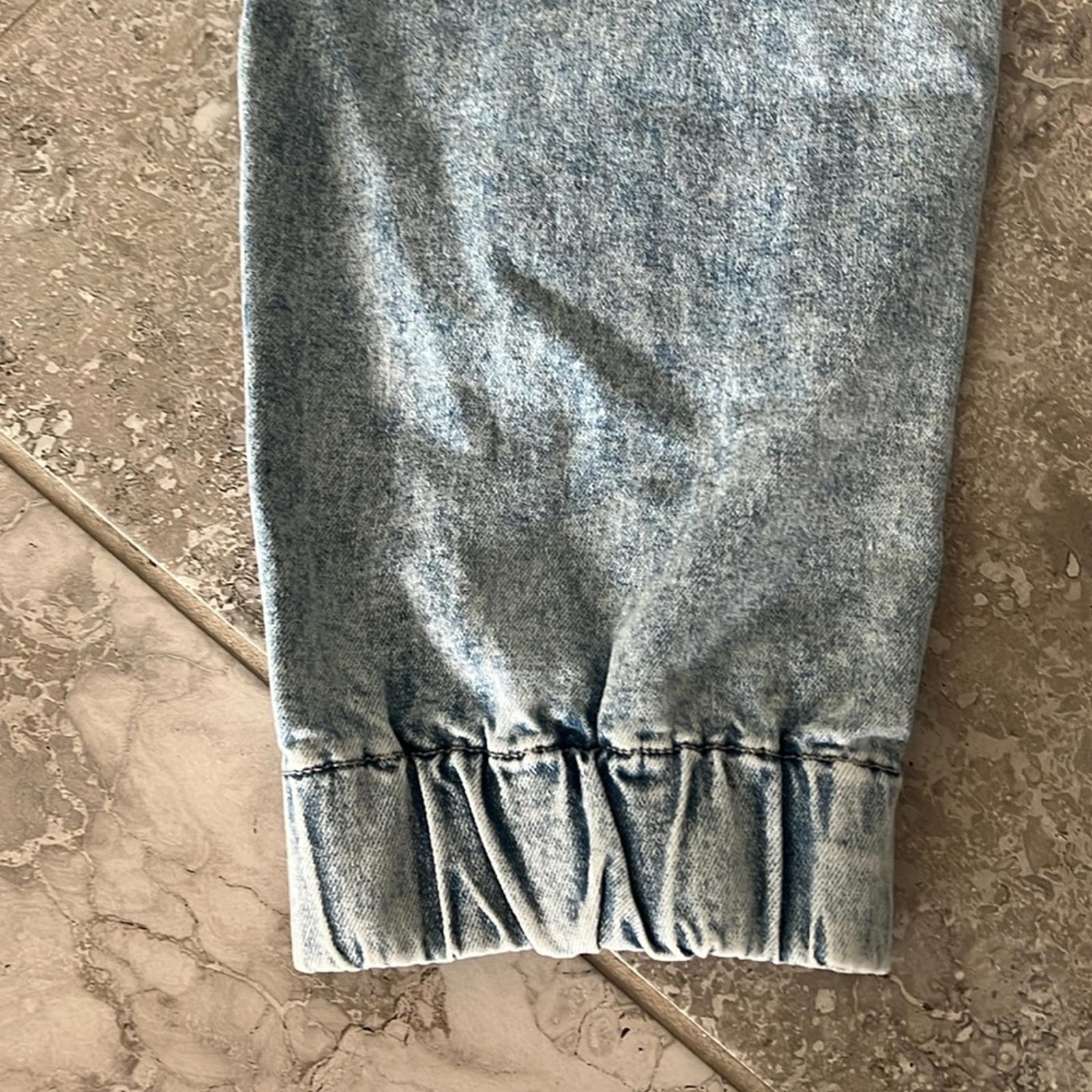 DL1961 Laura High Rise Jogger Jeans in Super Light, Size 34 NWT $209