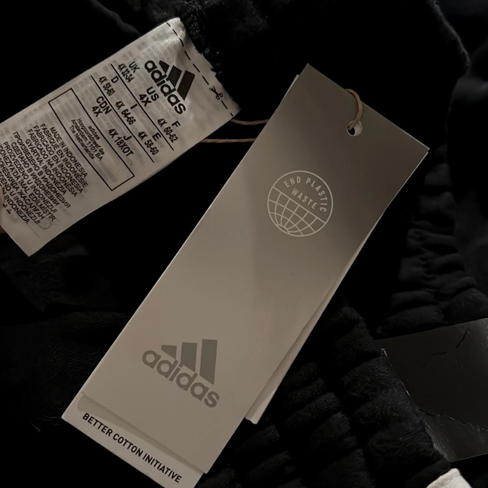 Adidas Essentials 3-Stripes Fleece Jogger Pants in Black, NEW, Size 4X