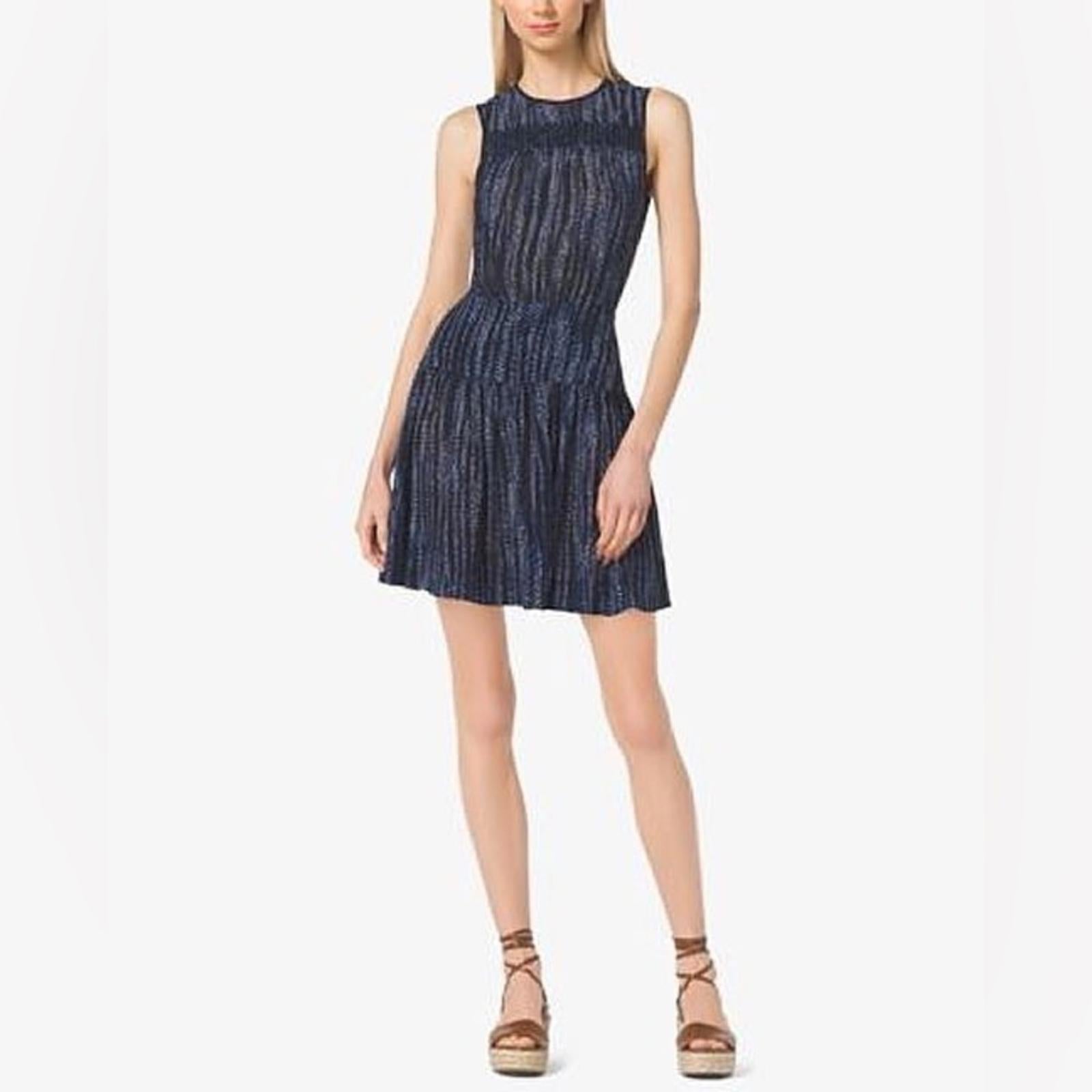 Michael Kors Burnell Smocked Georgette Dress in Navy, Size 0 EXCELLENT $160