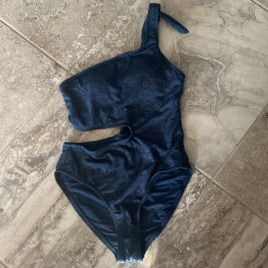 Bloomingdale’s Aqua One Shoulder Side Cutout One Piece Swimsuit, Size S NWT
