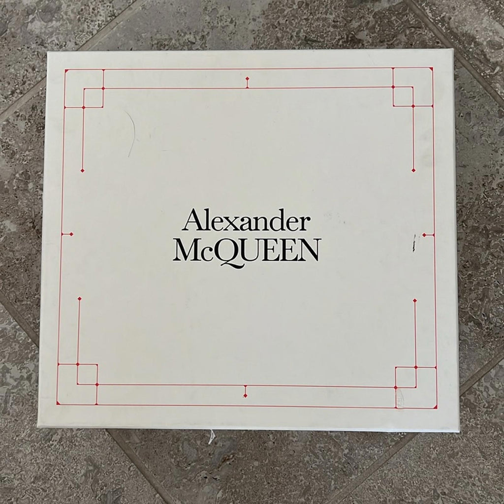 Alexander McQueen New Ivory/ Silver Size 37C New in Box Retail $1,090