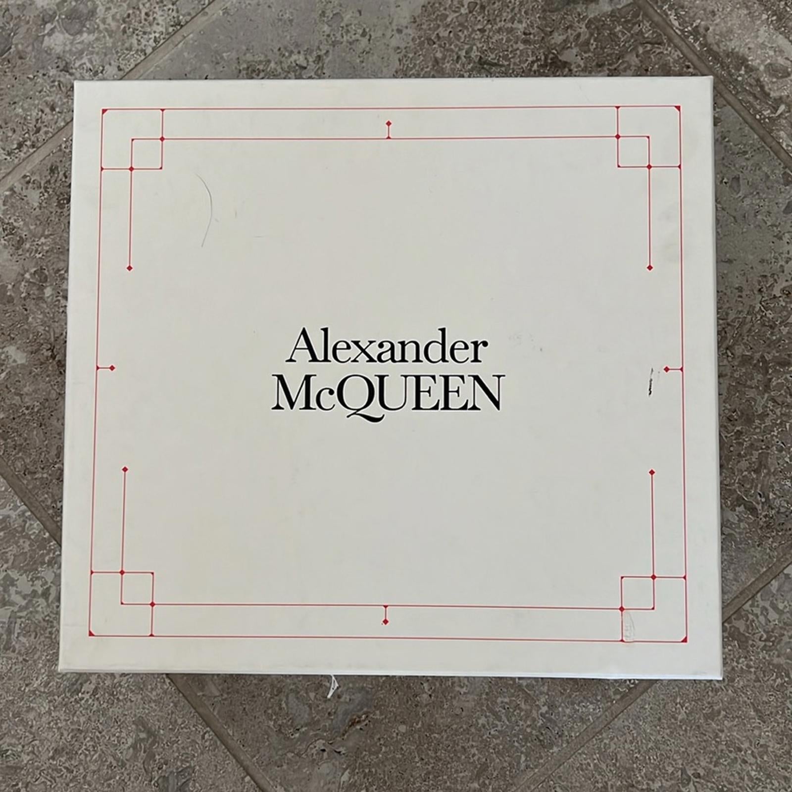 Alexander McQueen New Ivory/ Silver Size 37C New in Box Retail $1,090