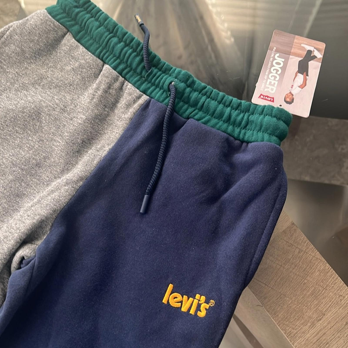 Levi's Boy's Relaxed Color-Block Joggers, Size 7/L New w/Tag