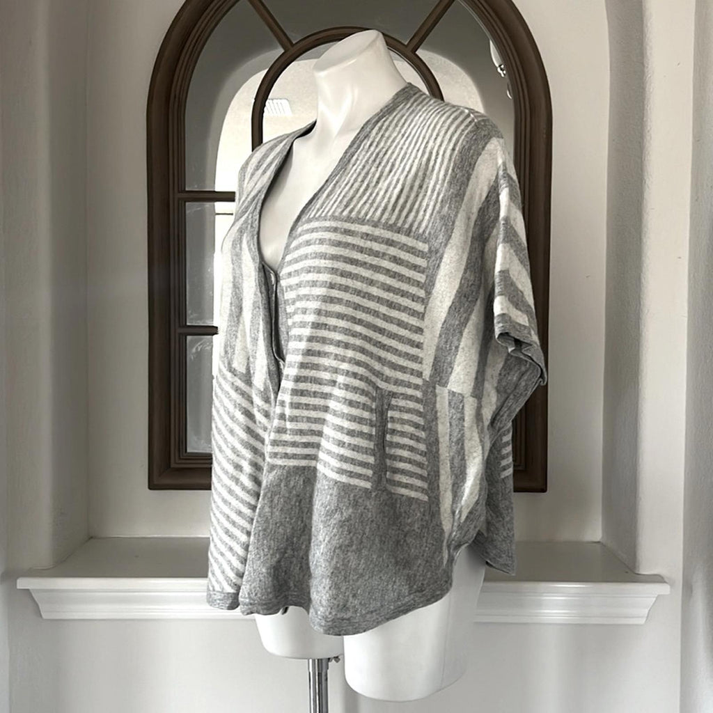 Splendid Op-Art Stripe Cashmere Blend Sweater Poncho Button Front S EXCELLENT
