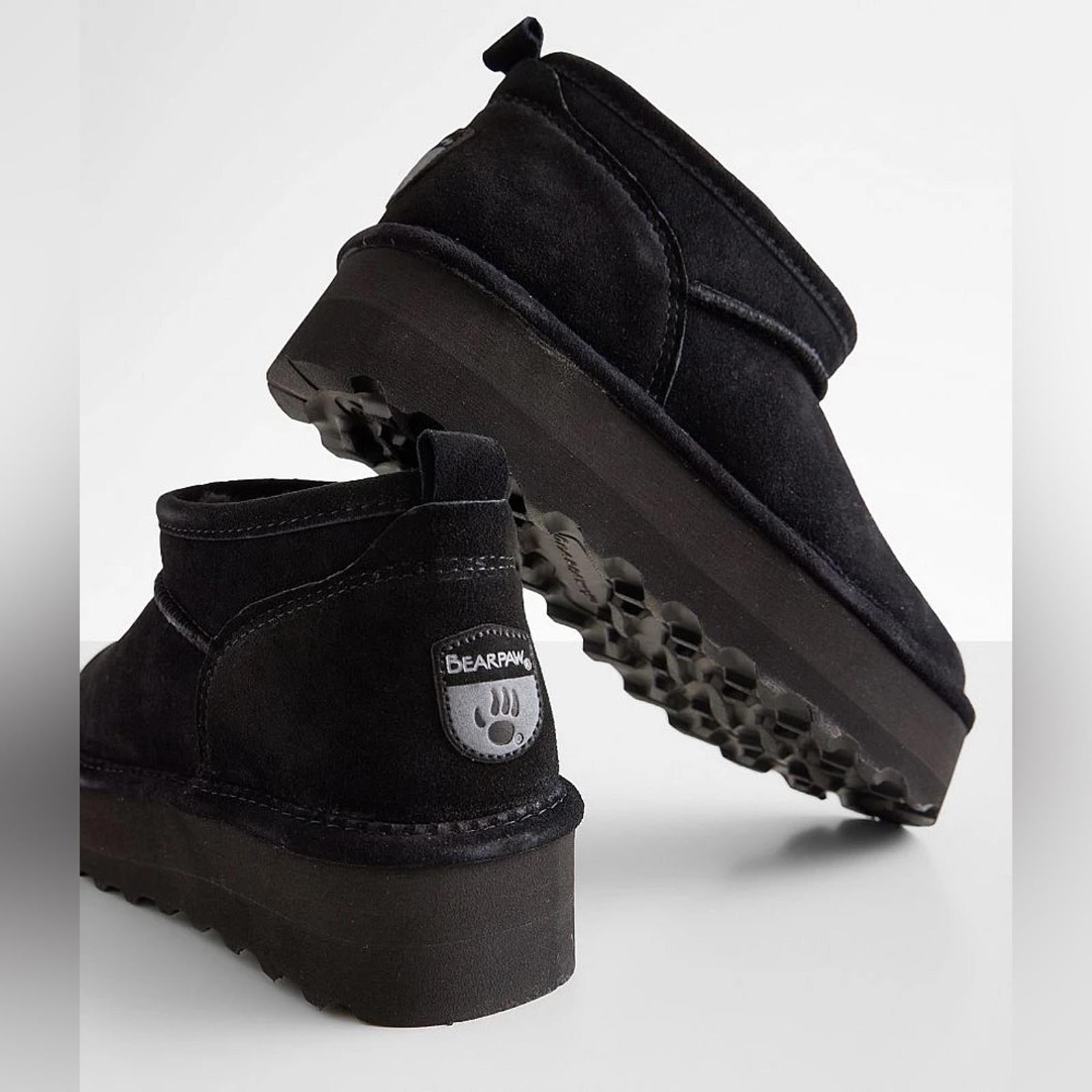 BearPaw Retro Super Shorty Platform Leather Ankle Boots, NWT, Size 9