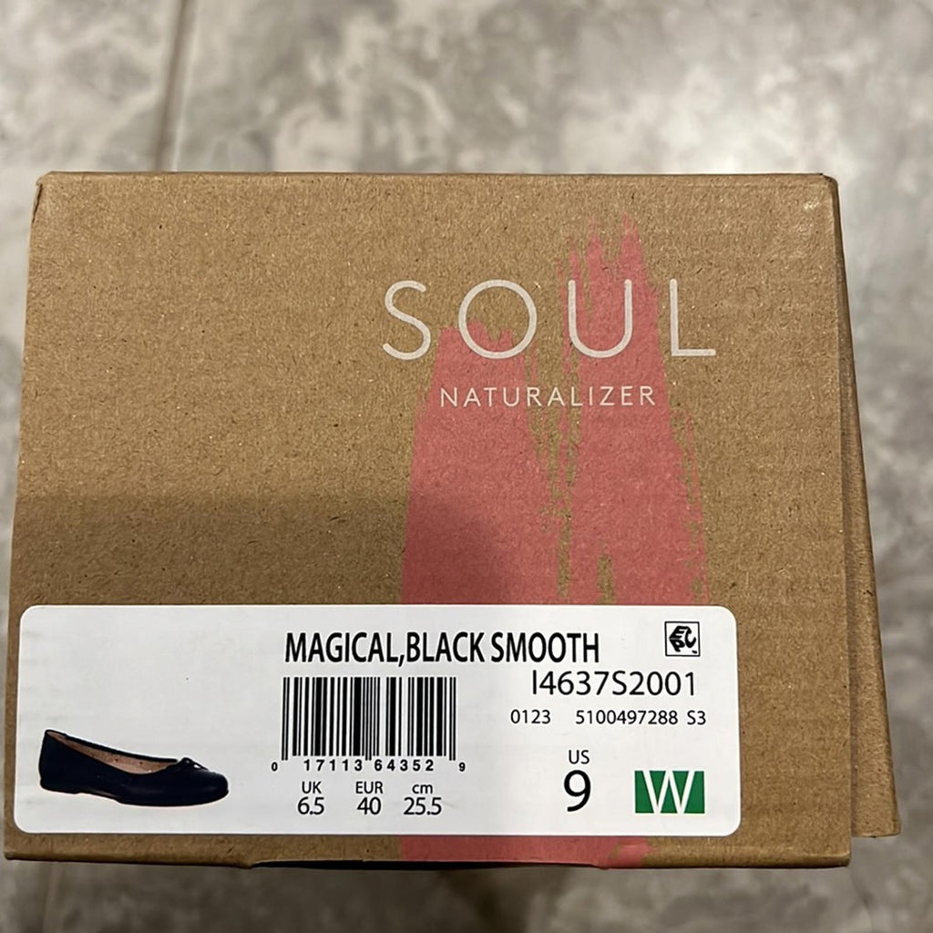 NEW Soul Naturalizer Magical Black Smooth Perforated Flats, Size 9W, New in Box