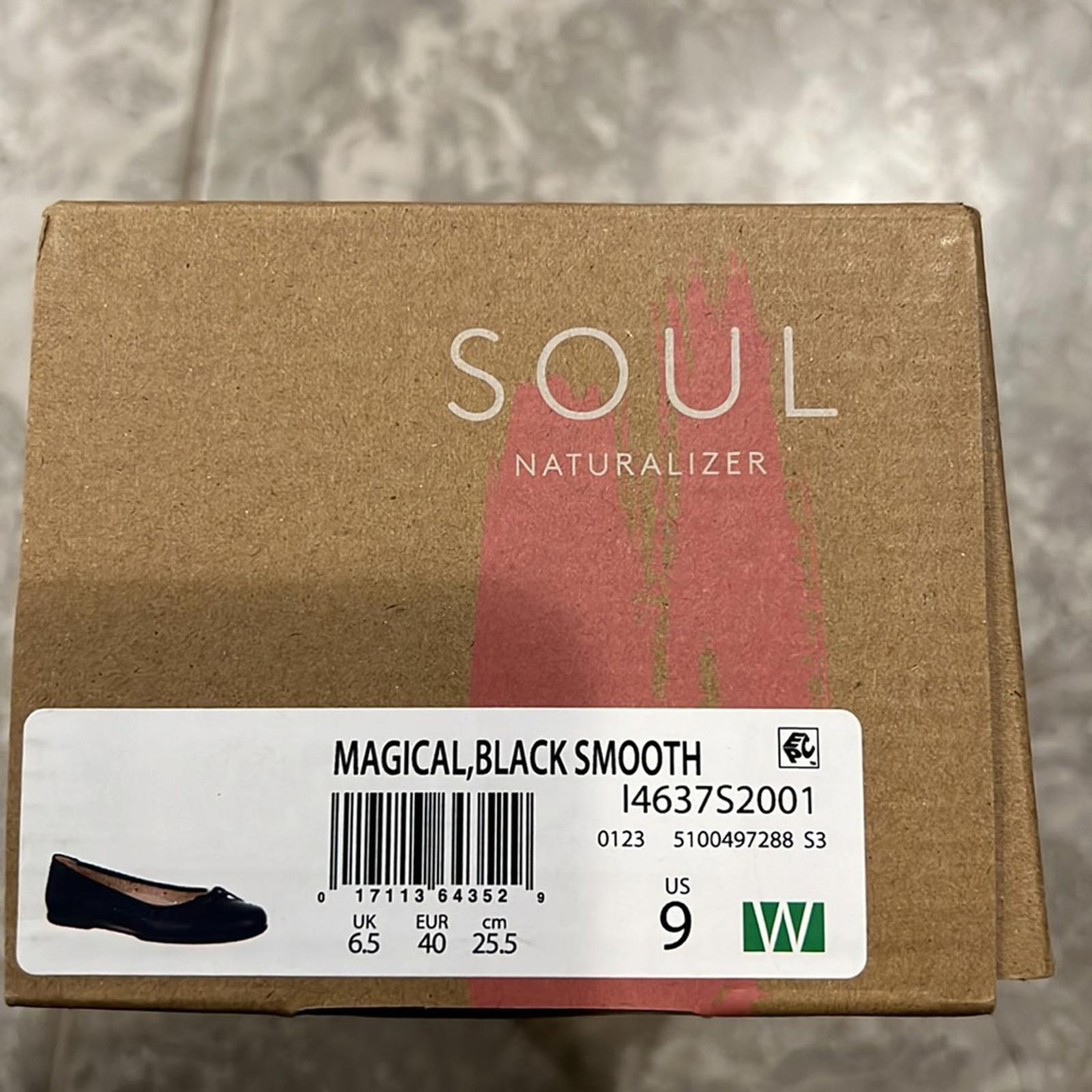 NEW Soul Naturalizer Magical Black Smooth Perforated Flats, Size 9W, New in Box