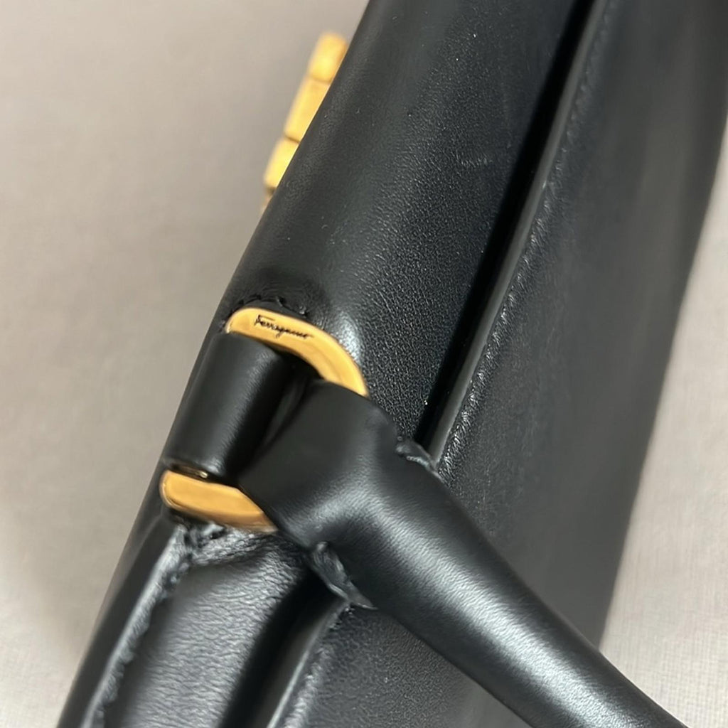 Salvatore Ferragamo Trifolio Swing Leather Shoulder Bag in Black, Like New