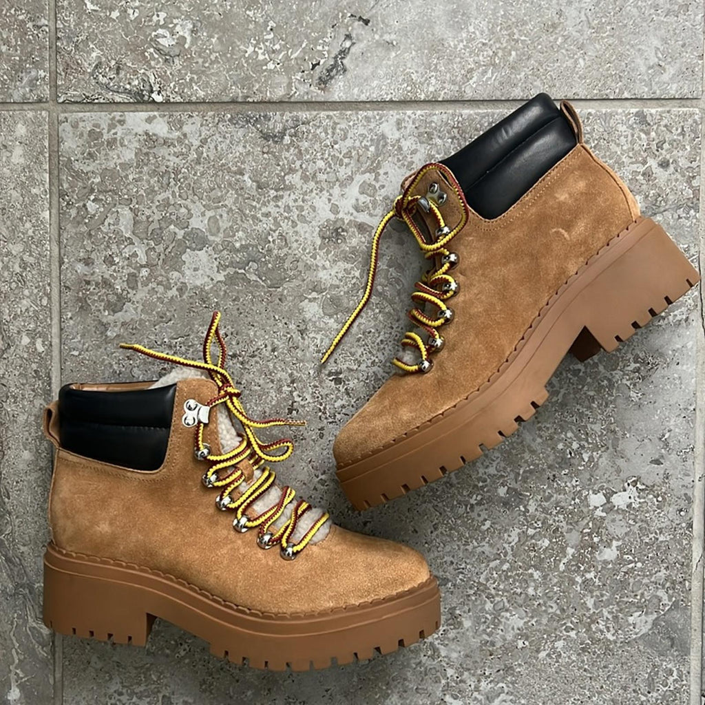 Marc Fisher LTD Nairy Lace-Up Genuine Shearling Lug Sole Bootie Tan Size 7.5 NEW