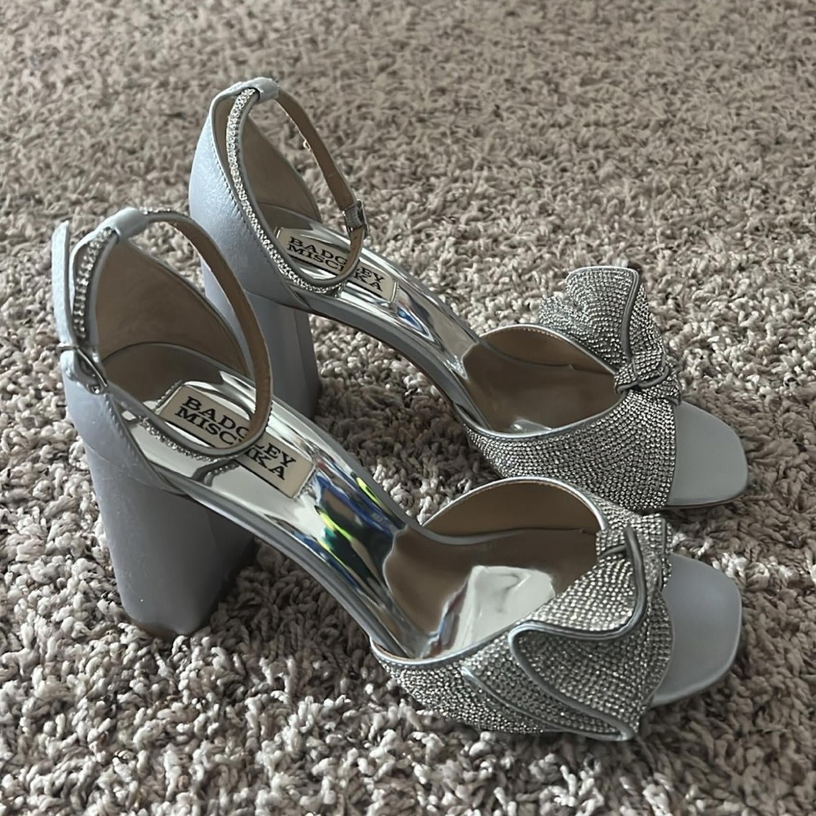 Badgley Mischka Poppy Heeled Sandals in Silver, Size 7 New in Box + Dust Bag