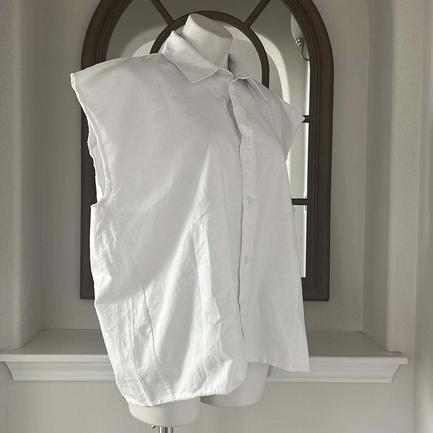 ZARA White Denim Button Up Sleeveless Shirt, Size L New w/Tag