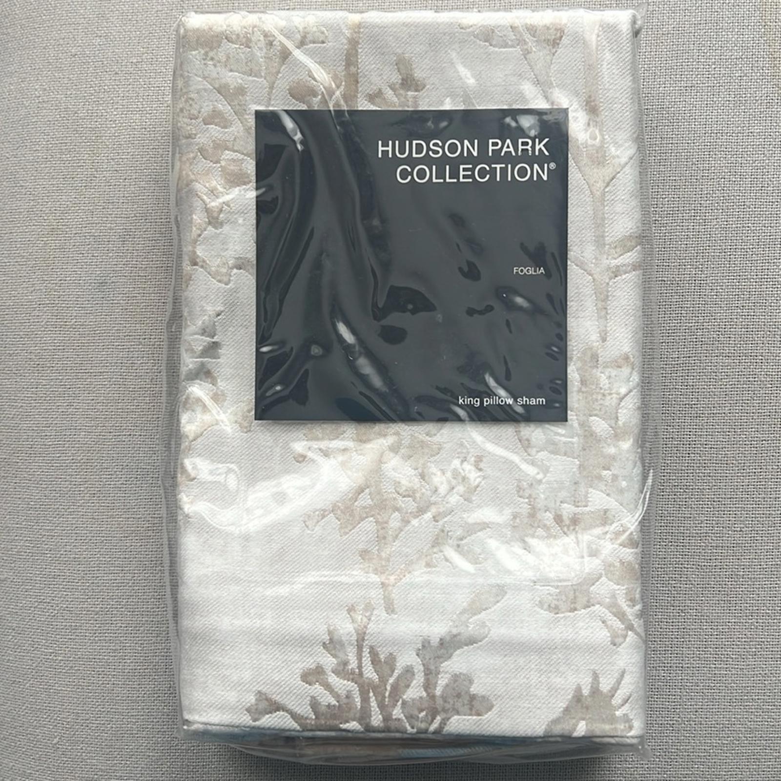 Hudson Park Collection Foglia King Sham, Gold/Beige New w/Tag $160