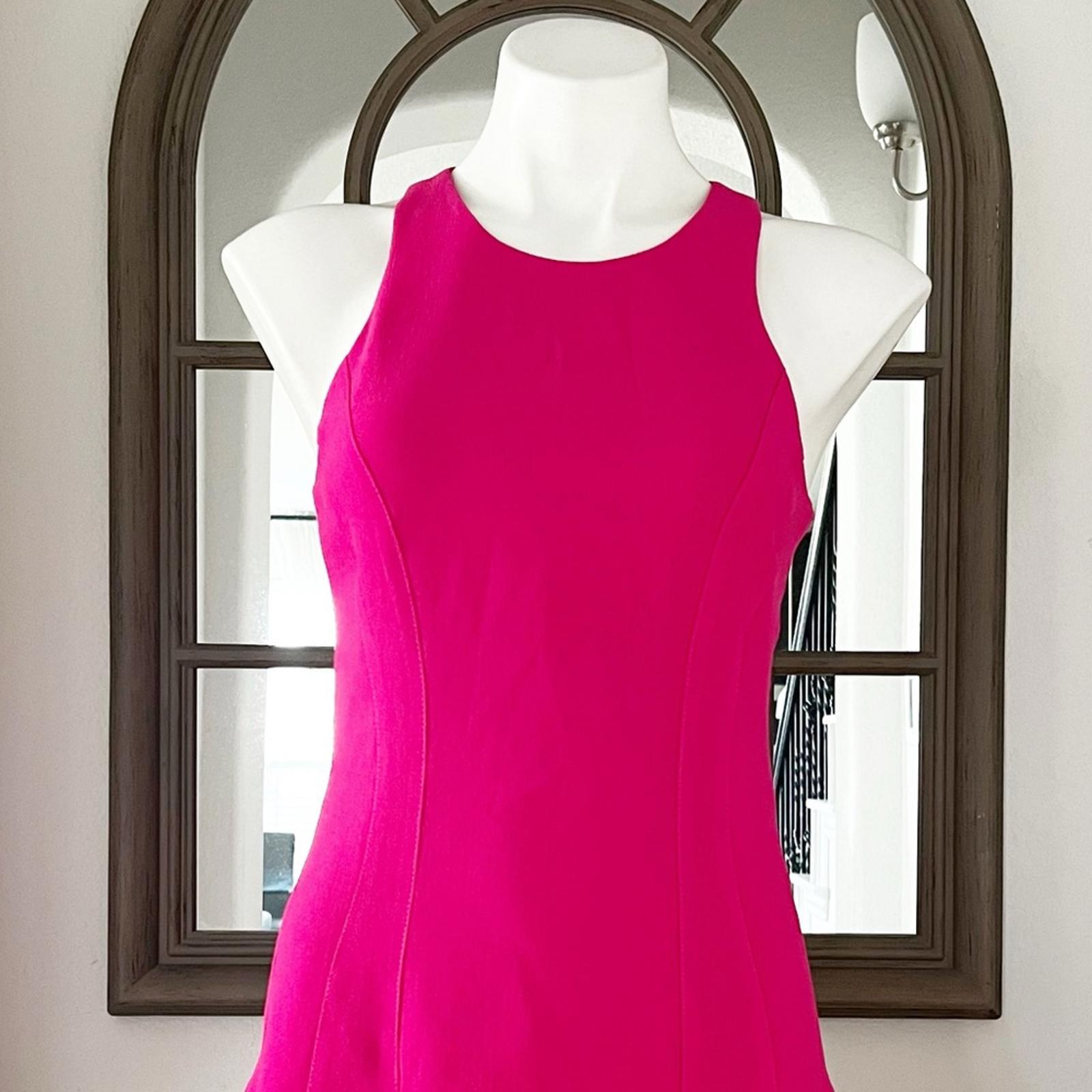 NEW Trina Turk Jeri Dress in Fuchsia Pink, Size 4 EXCELLENT New w/o Tag