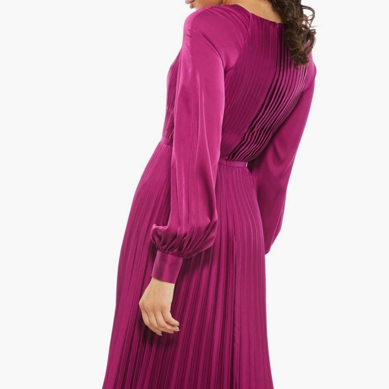 Mac Duggal IEENA Pleated Long Sleeve Satin Gown, Purple Size 8 New w/Tag $498
