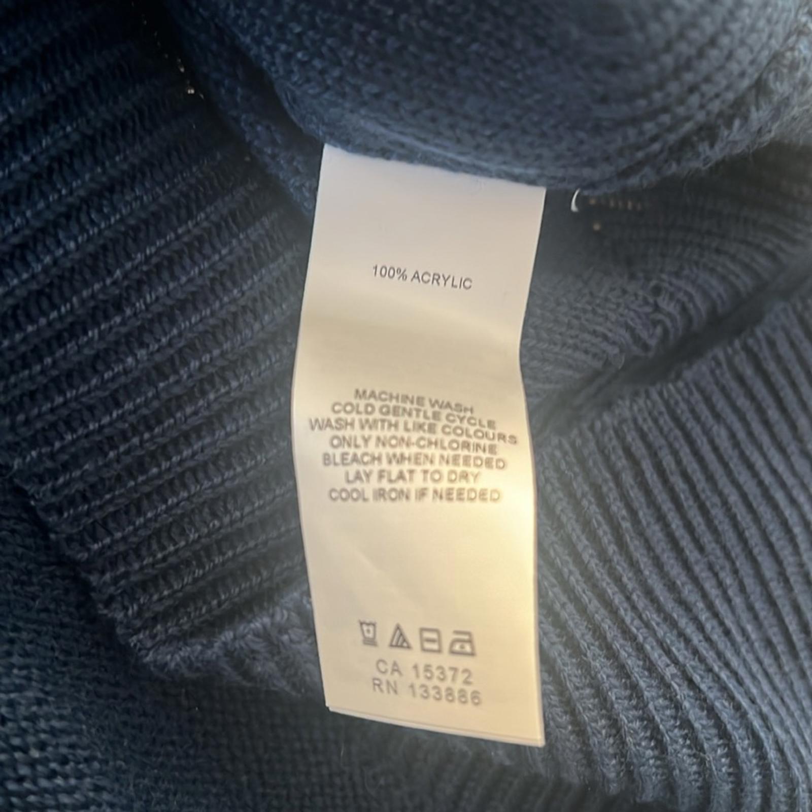 NEW Joe Fresh V-Neck Sweater in Navy, Size M New w/o Tag