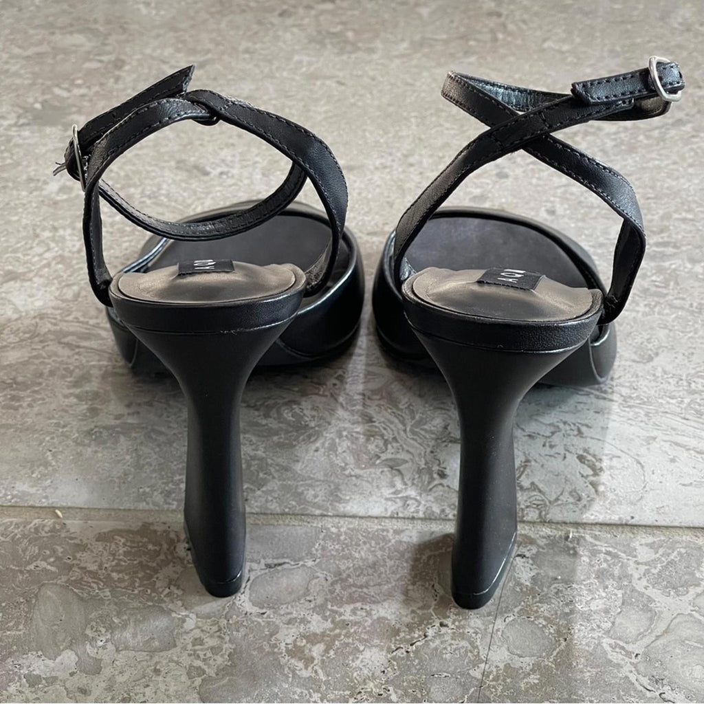 Bloomingdale’s AQUA Jett Ankle Strap High Heel Sandals Black, Size 10 NEW in Box