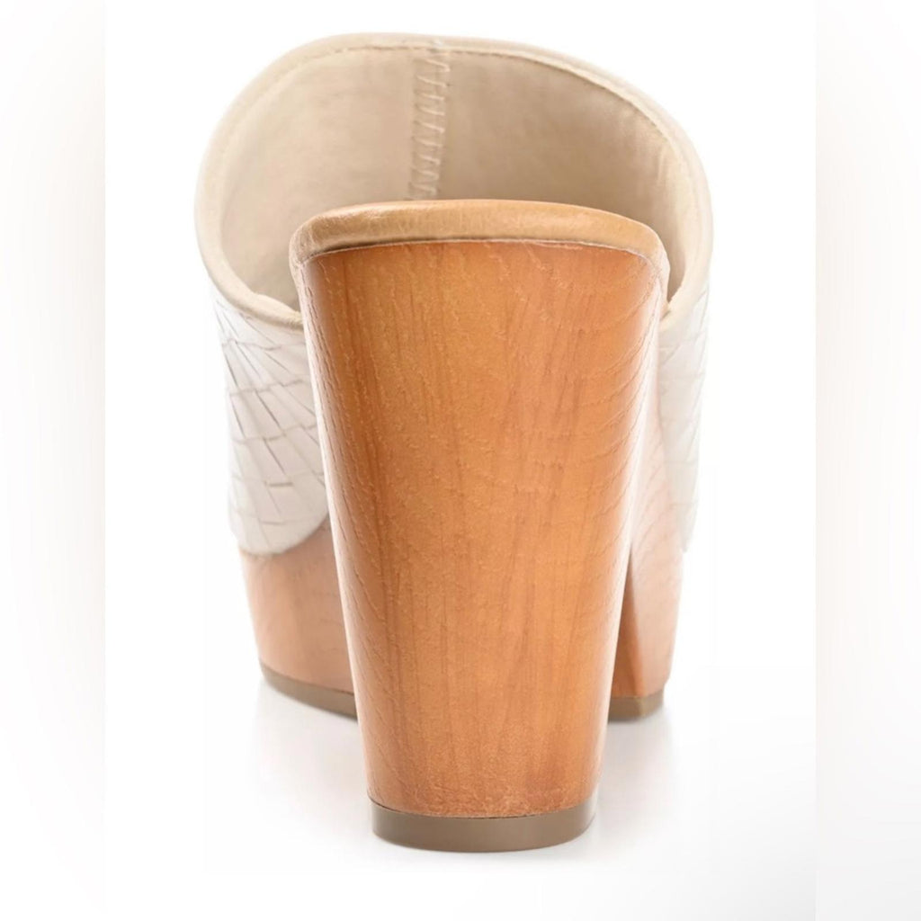 Journée Collection Women's Kelsy Woven Clogs, Size 11 New without Box
