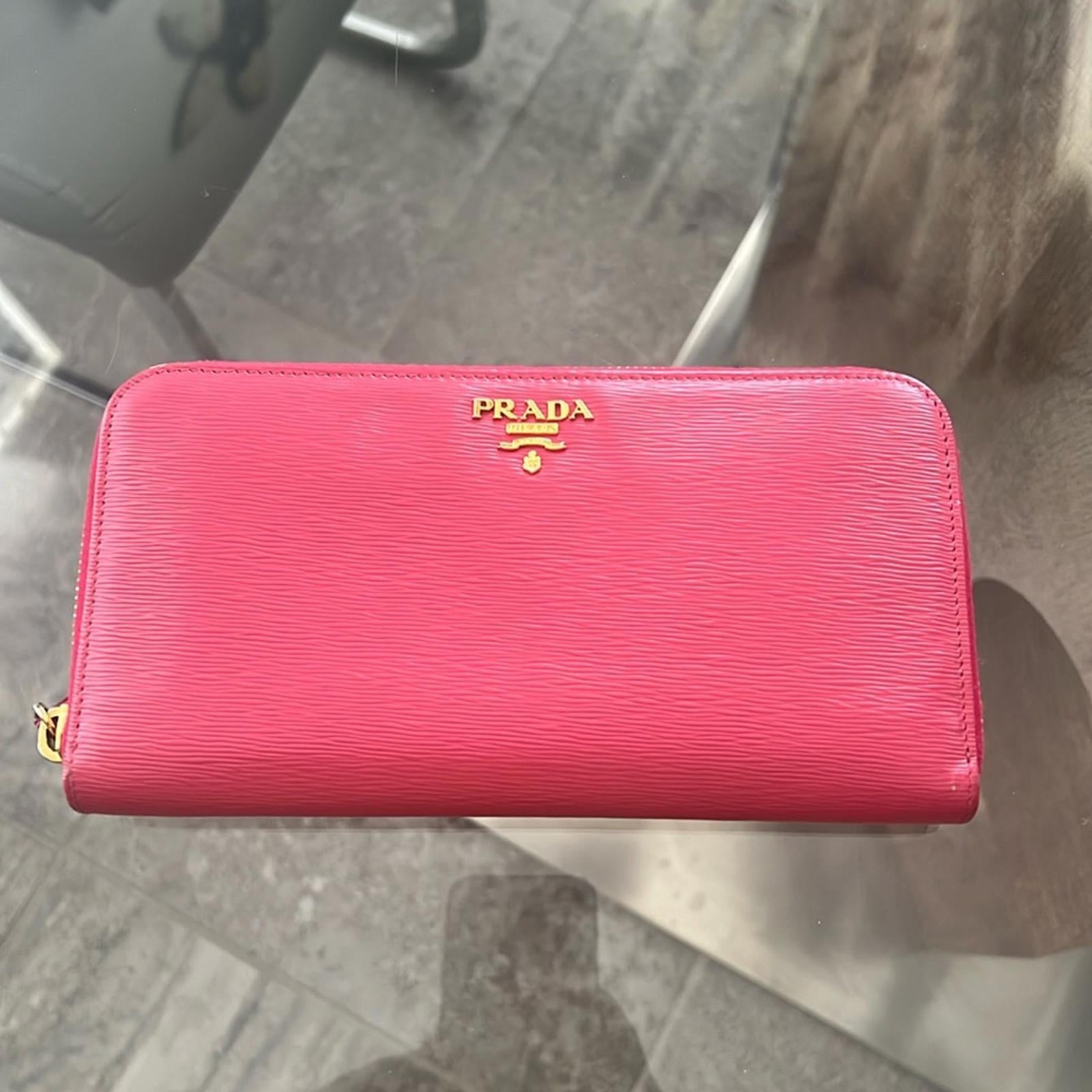 Prada Zip-Around Wallet in Pink Leather, EXCELLENT!