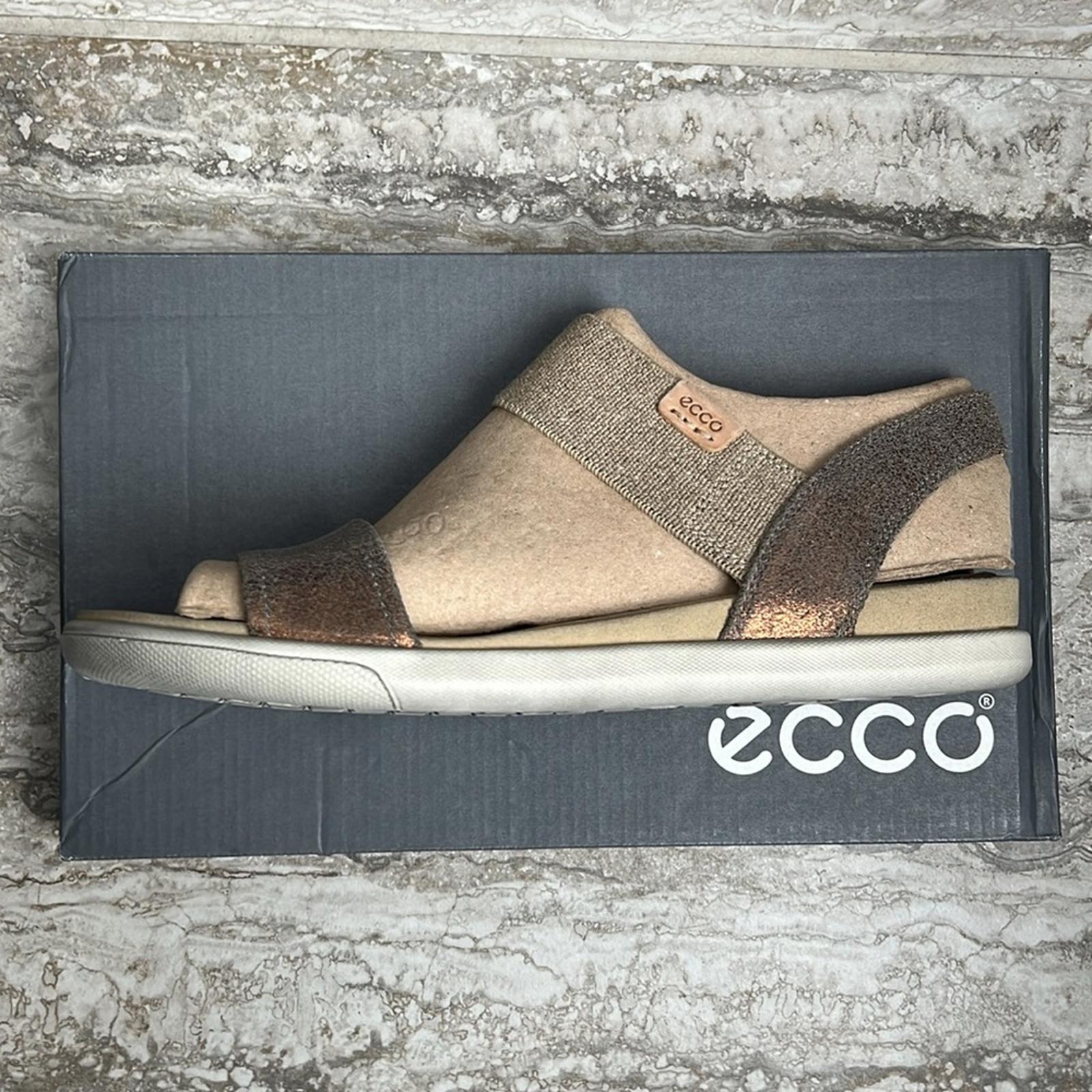 Ecco Warm Grey Damara Suede Leather Sandals, Size EU 42 | US 11-11.5 New in Box