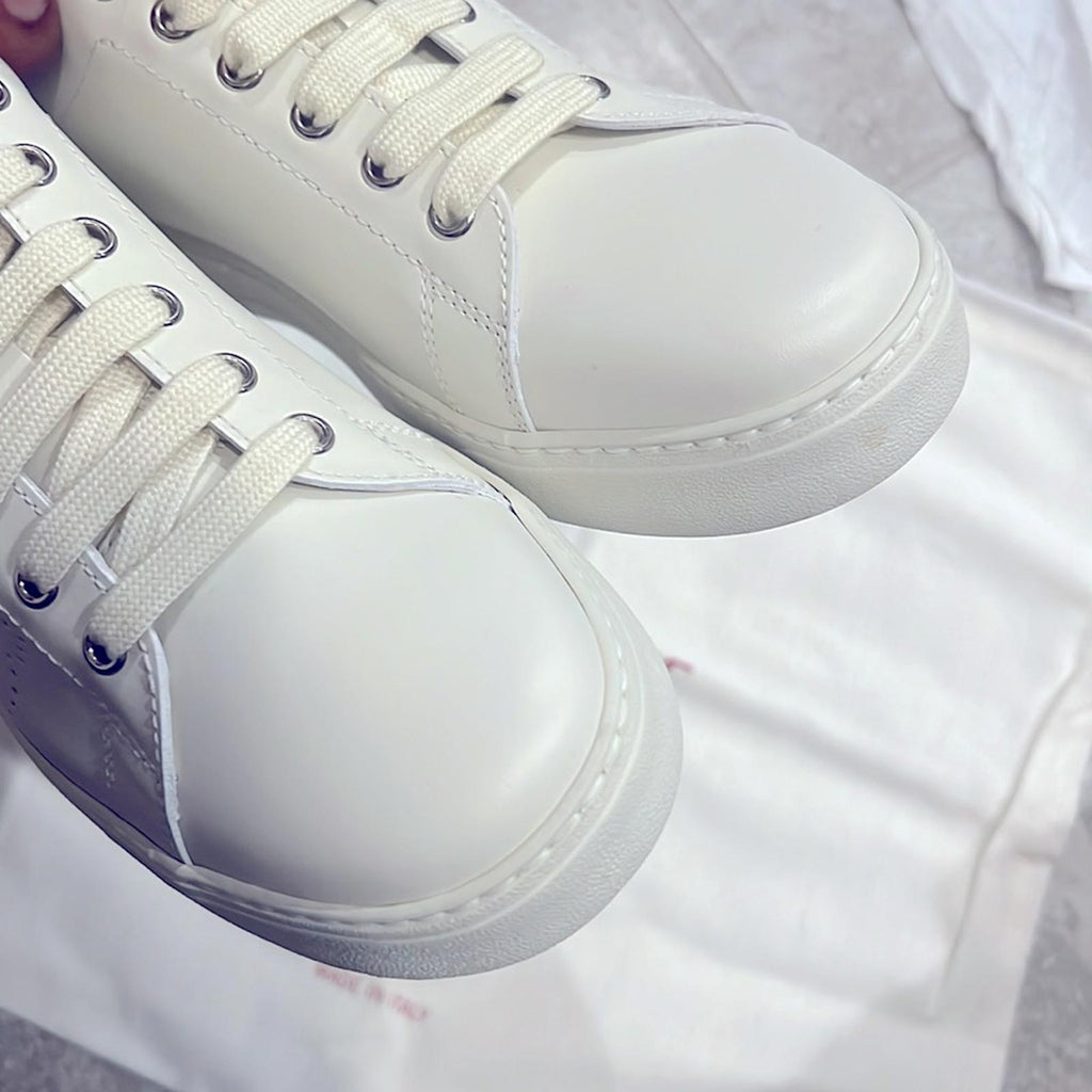 Ferragamo Pierre Low Top Sneakers in White Calf Leather, Size 41 New in Box